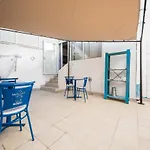 Sailor's House *