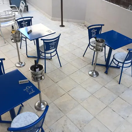 Sailor's House Hostel *